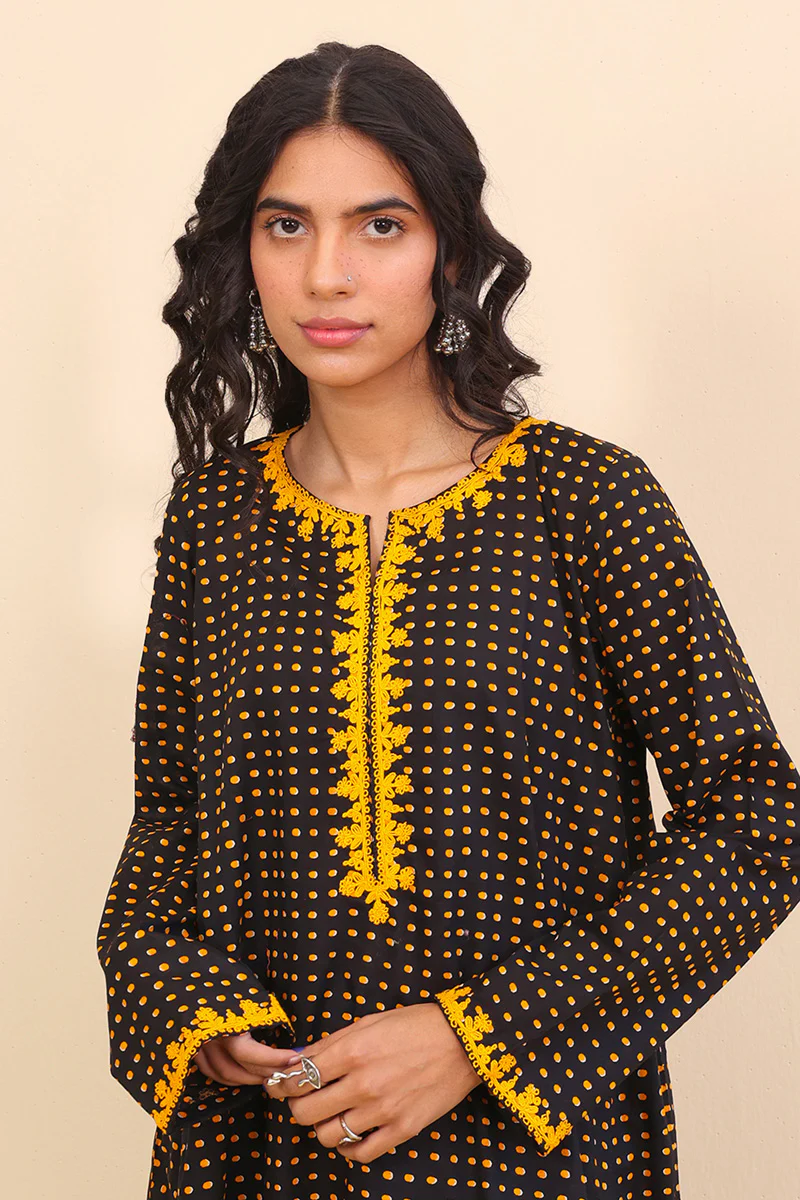 Sarson Baagh embroidered 2 piece - Image 2
