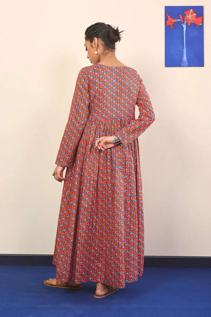 Cloves Flary Dress - Image 4