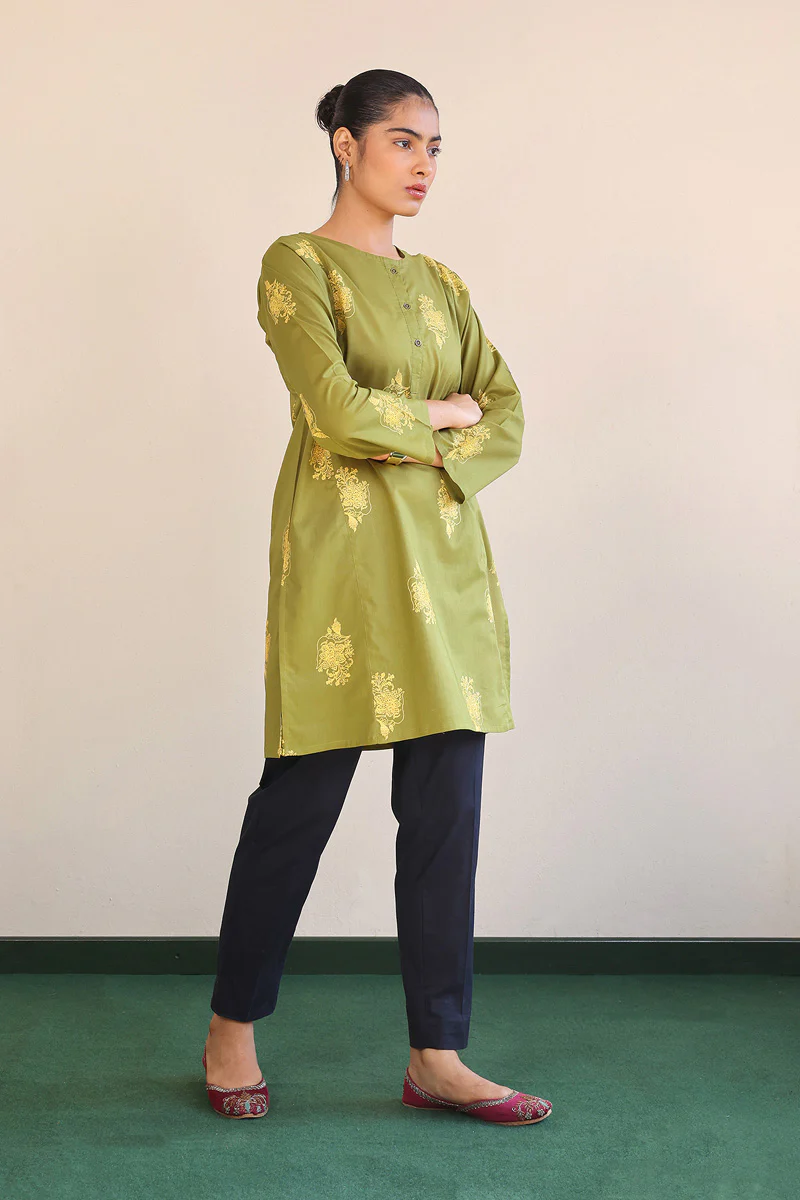Gul Meena Embroidered Kurta - Image 3