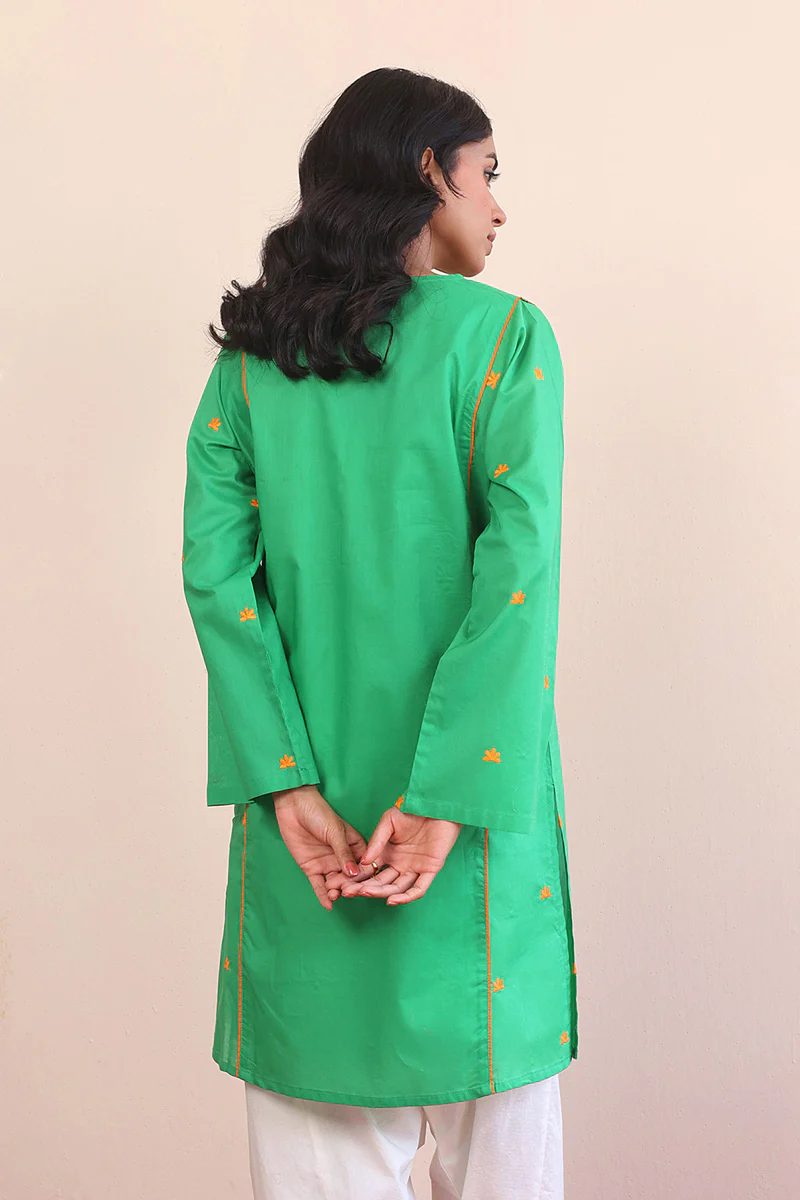 Gul Meena Embroidered Kurta - Image 4