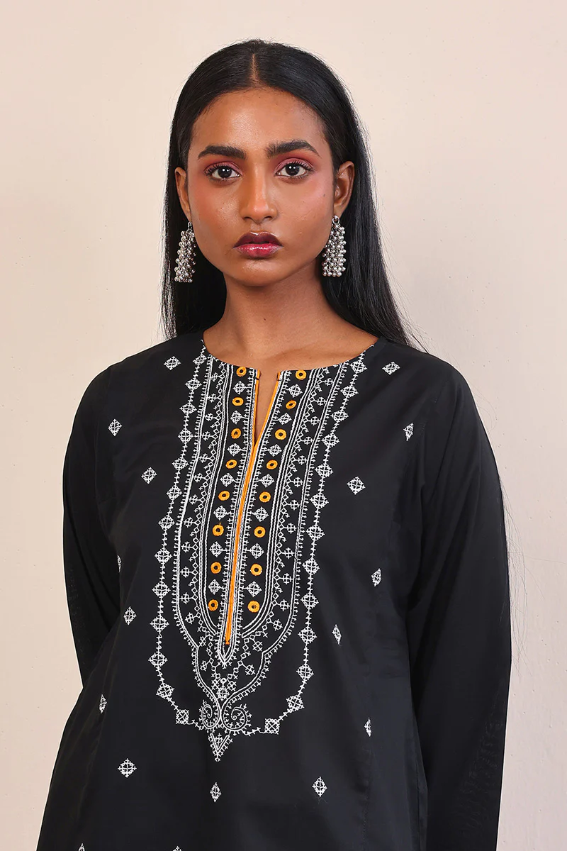 Gul Meena Metallic Kurta - Image 2