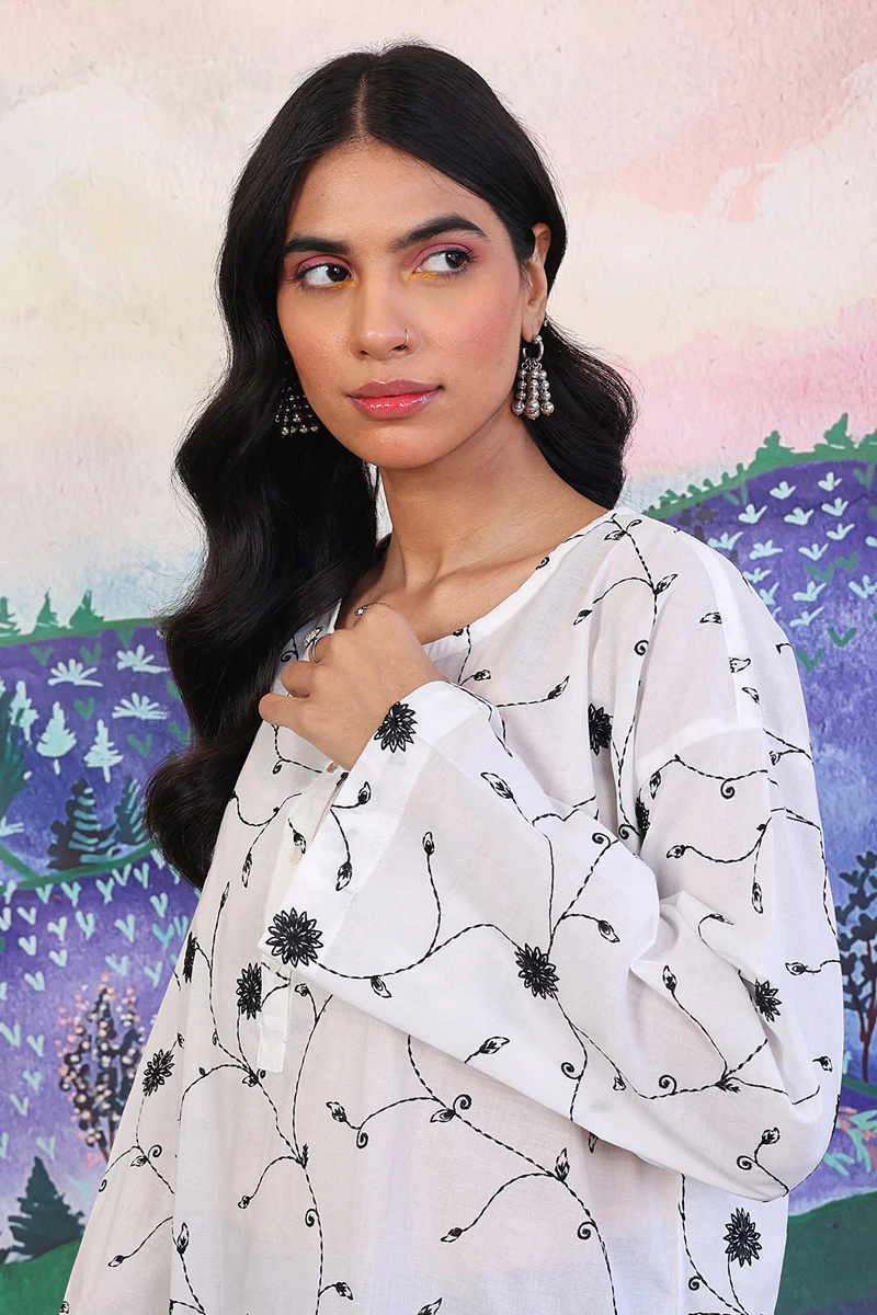 Bahar Jaal Embroidered Kurta - Image 2