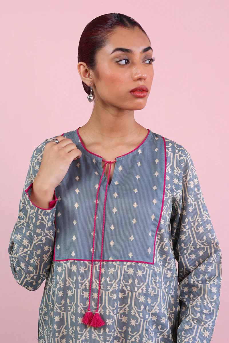 Dhakai Print Blocked Kurta - Image 11