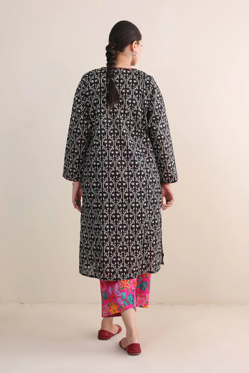 Dhakai Print Blocked Kurta - Image 4