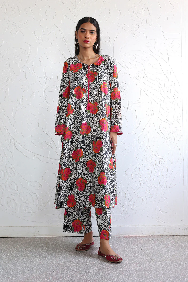Tilework Printed Suit - Image 6