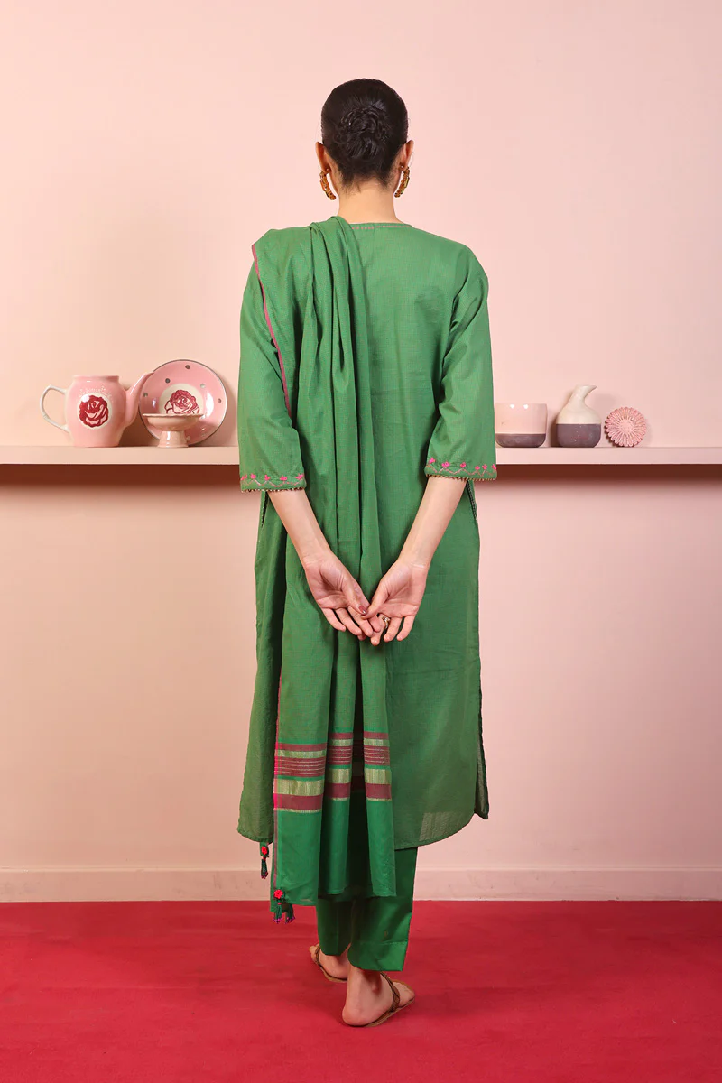 Weavers Tale 3-Piece - Image 4