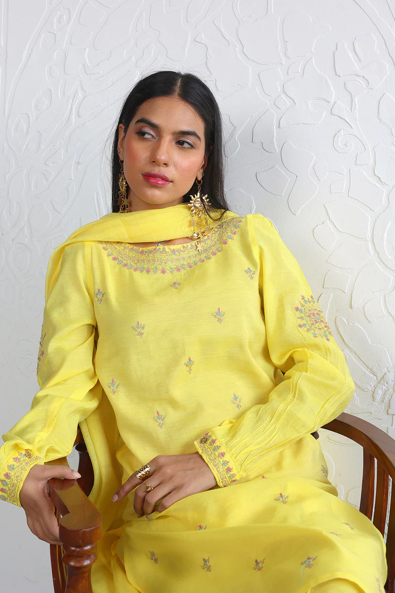 Shehzaadi Embroidered 3- Piece Suit - Image 2