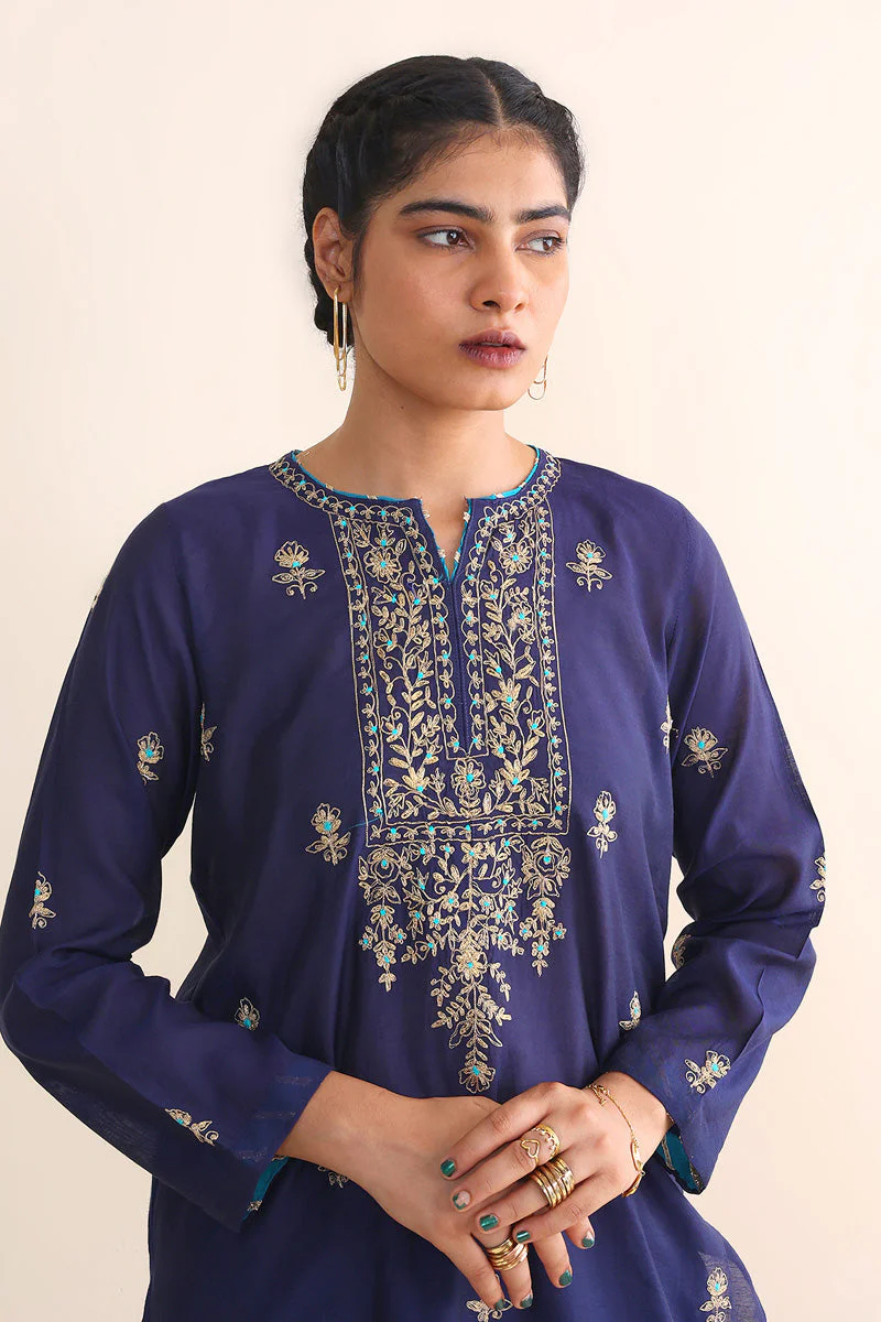 Shehzaadi Embroidered Kurta - Image 7