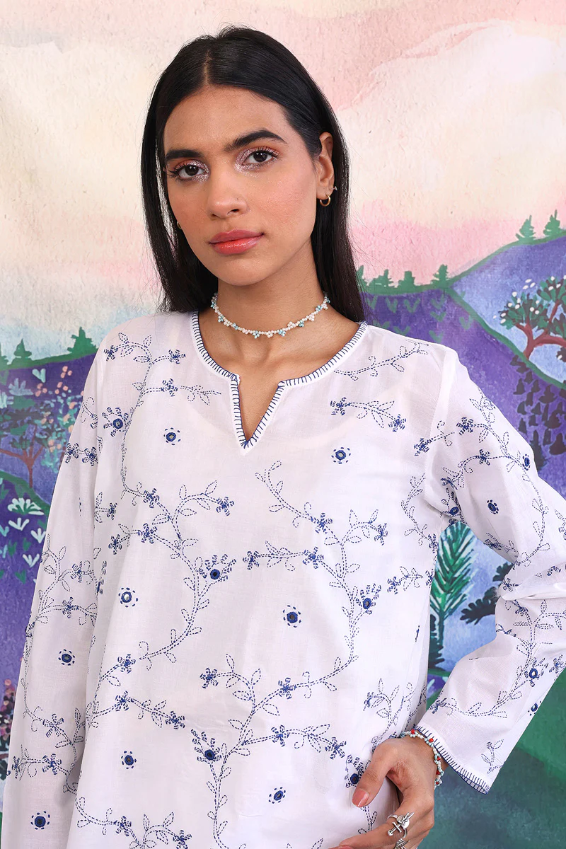 N K R Hand Embroidered Kurta - Image 4