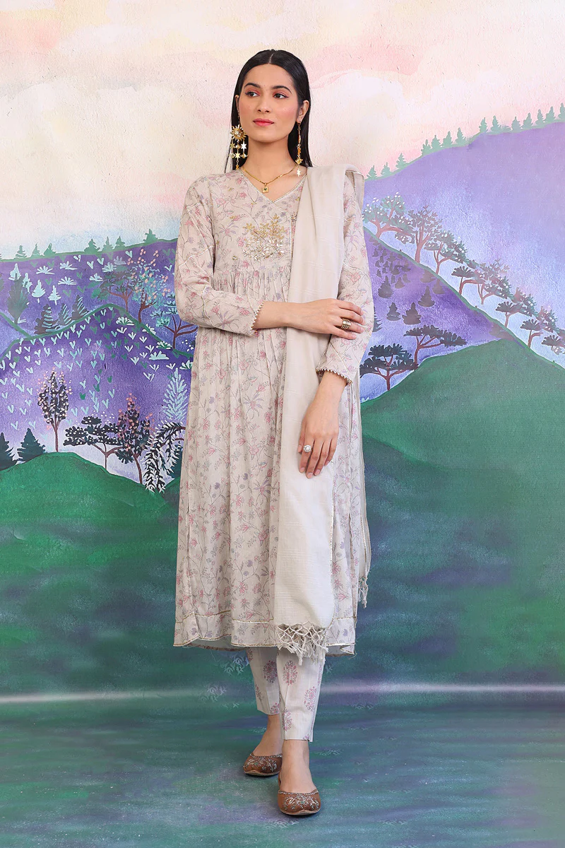 Timeless Romance Shimmery 3-Piece - Image 3