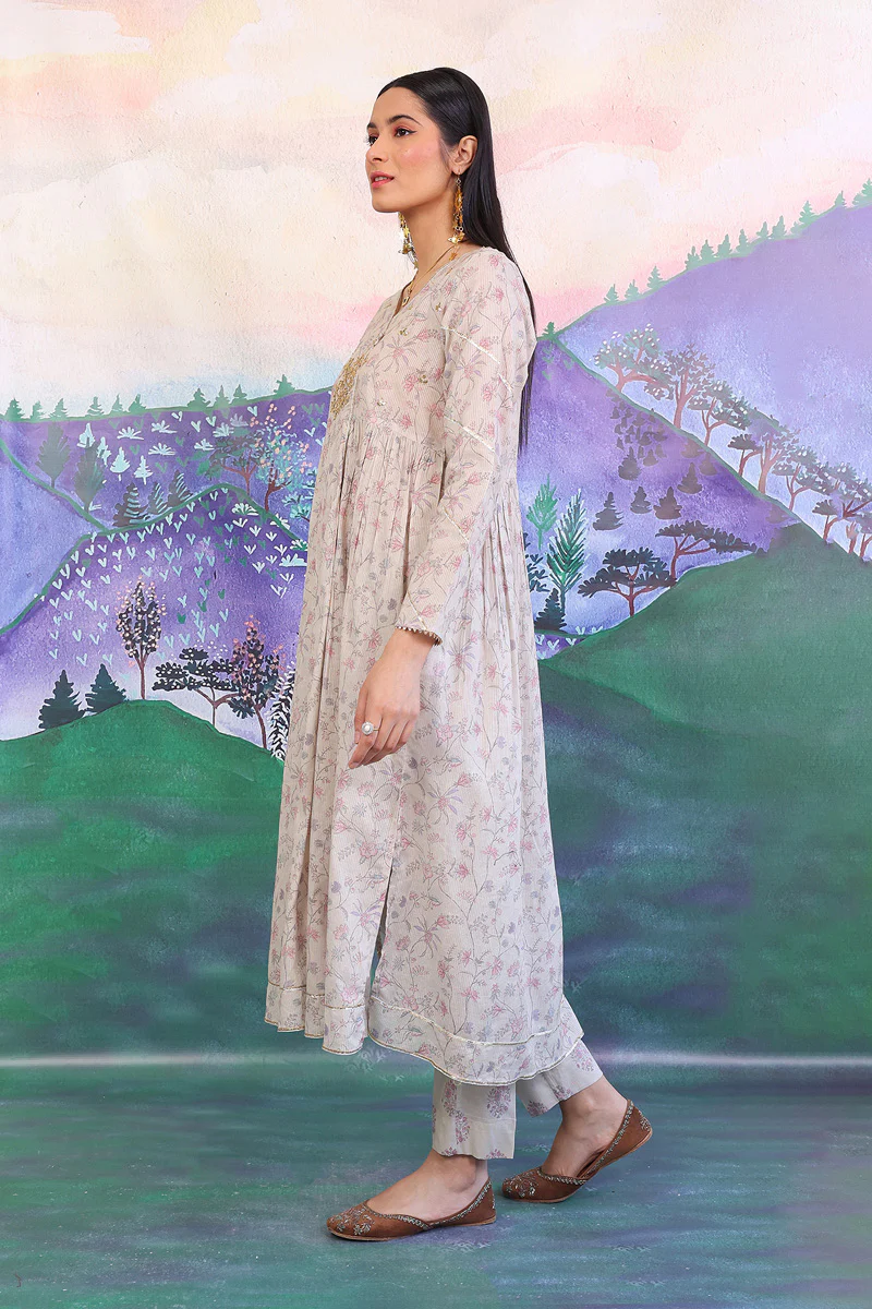 Timeless Romance Shimmery 3-Piece - Image 6