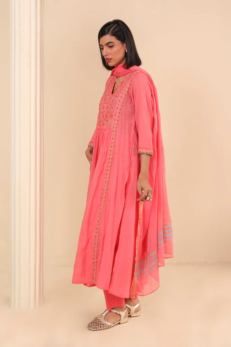 Balochi Begum 3-Piece Embroidered Suit - Image 6