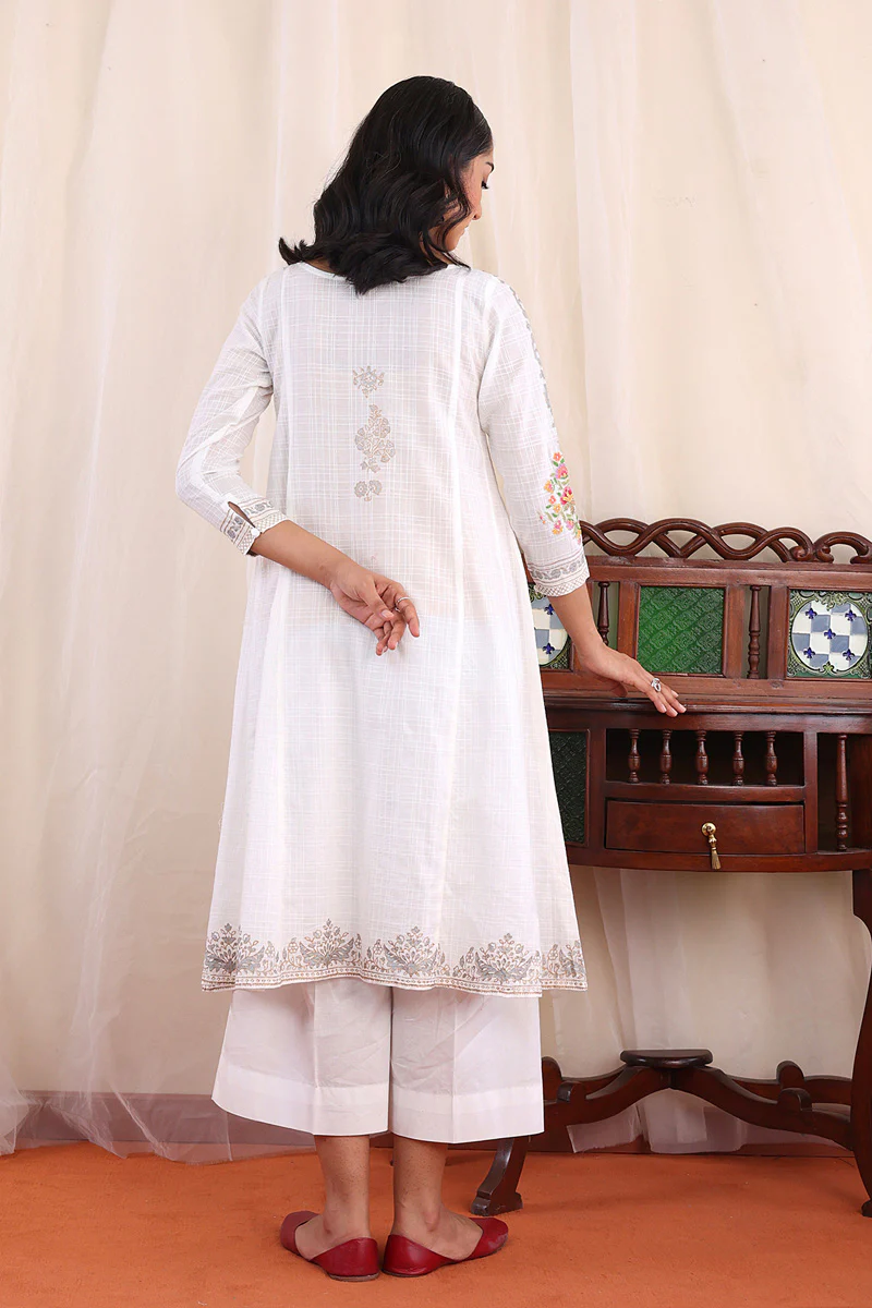 Virsa Embroidered Kurta - Image 5
