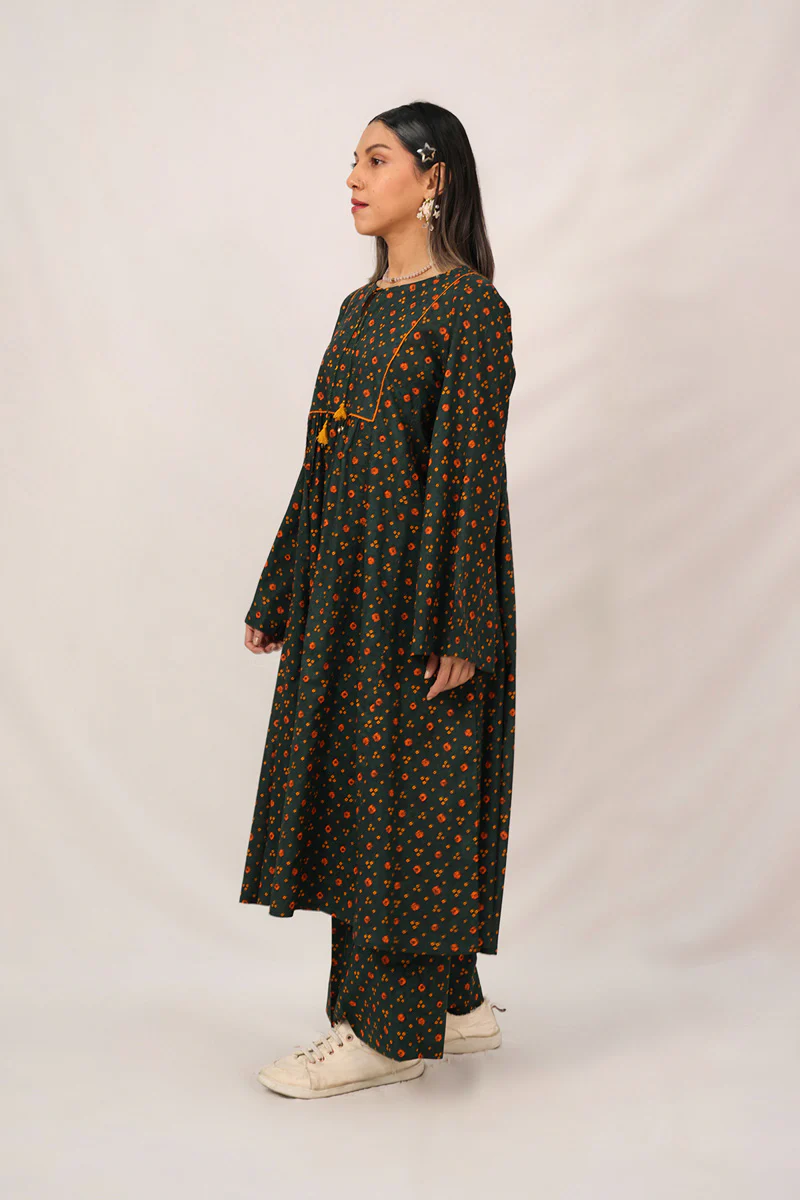 Tasseled Bandhani Bliss Set - Image 11