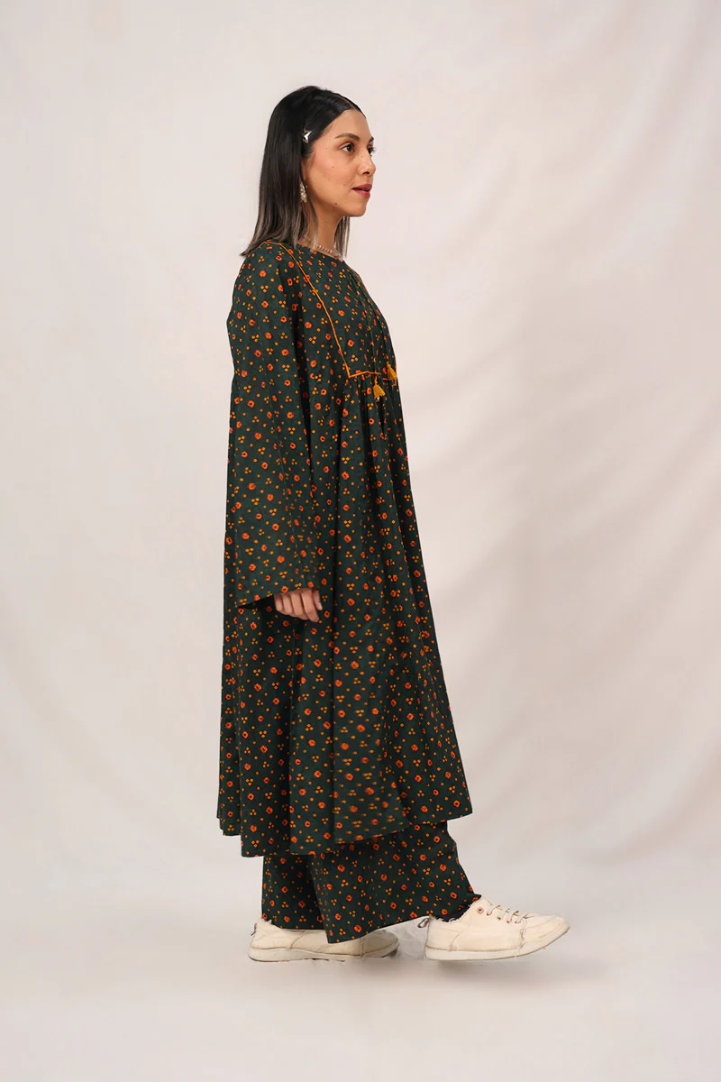 Tasseled Bandhani Bliss Set - Image 9