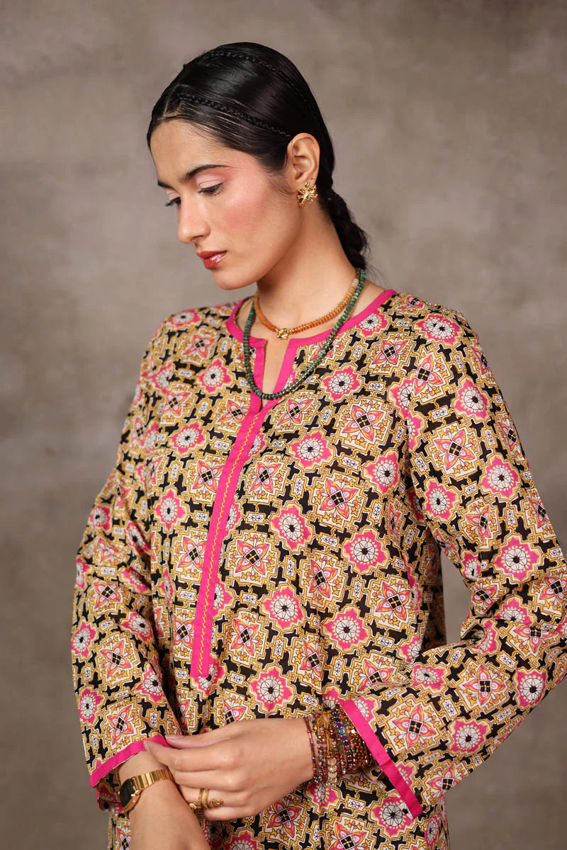 Serai Patterned Ensemble - Image 11