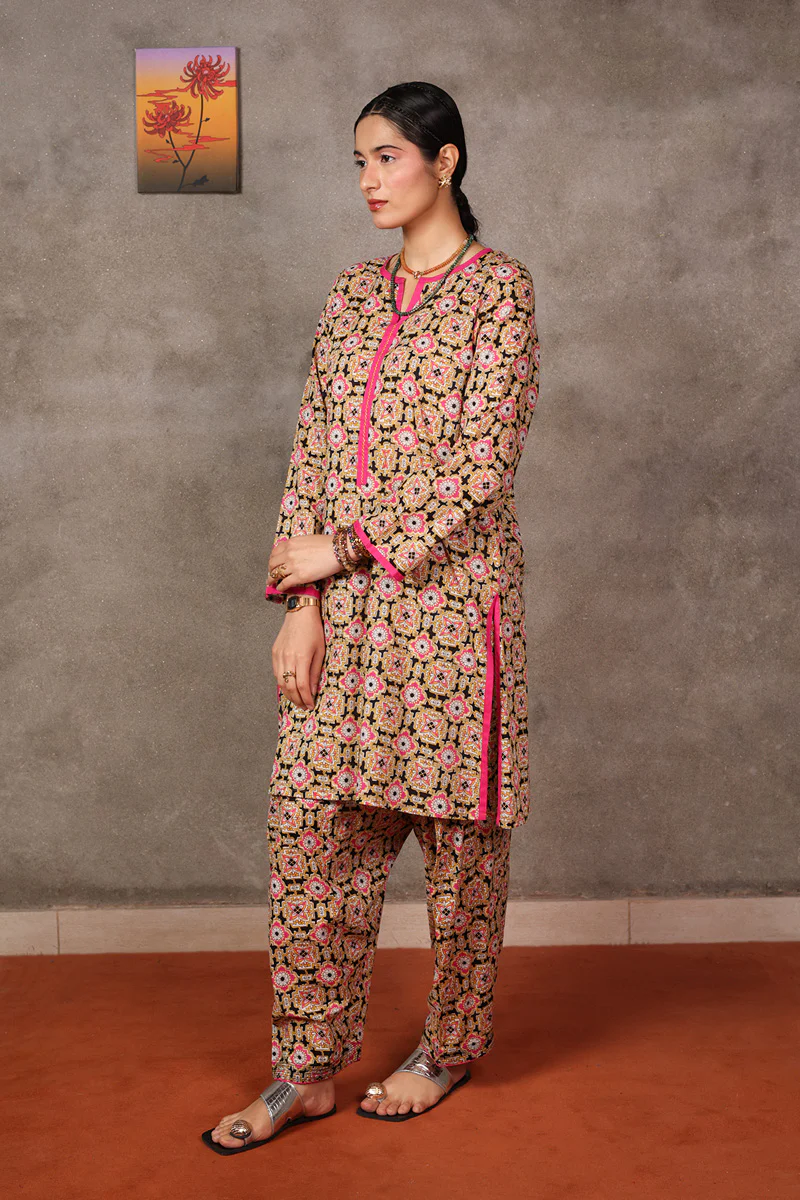 Serai Patterned Ensemble - Image 13