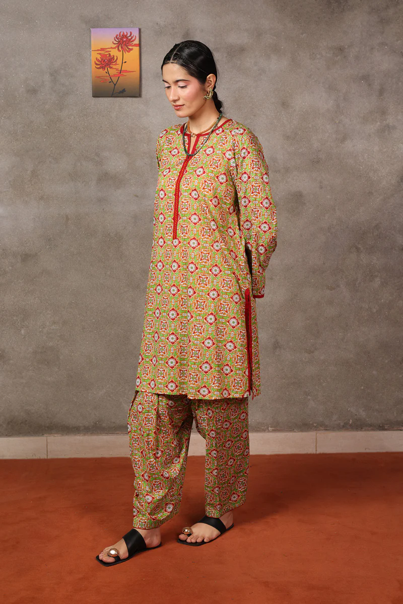 Serai Patterned Ensemble - Image 9