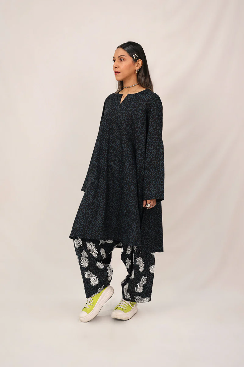 Contrast Printed Feather Flow Set - Image 9
