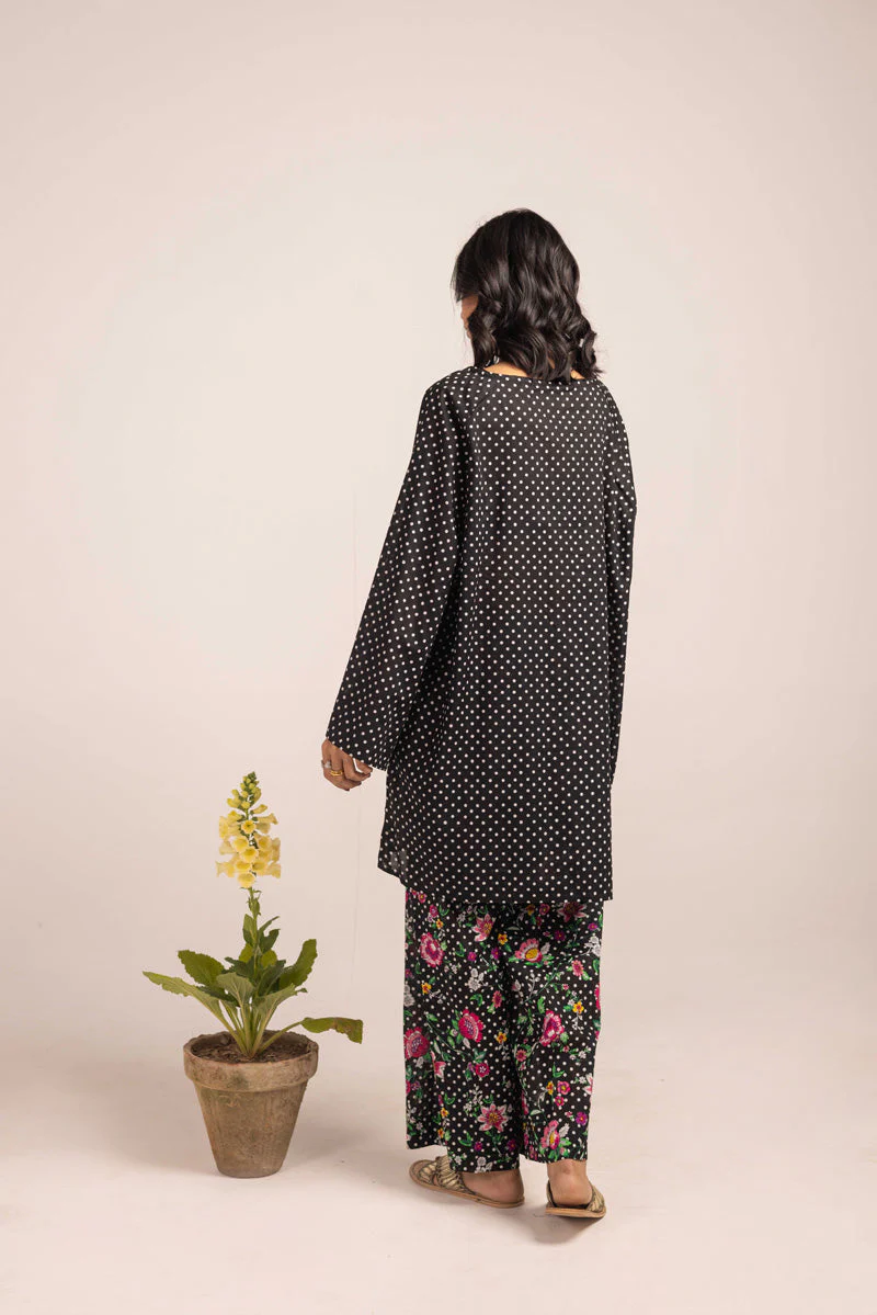 Tasseled Gardenia Ensemble - Image 18