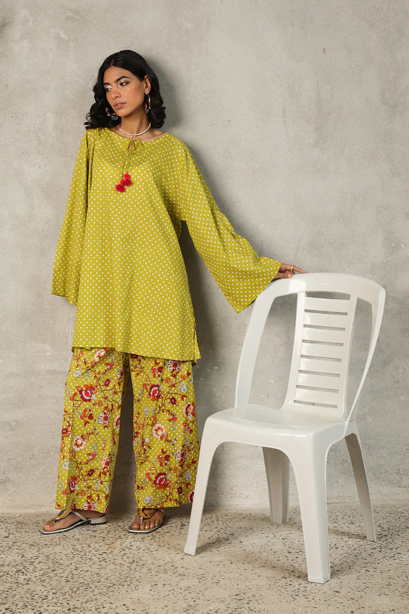 Tasseled Gardenia Ensemble - Image 2