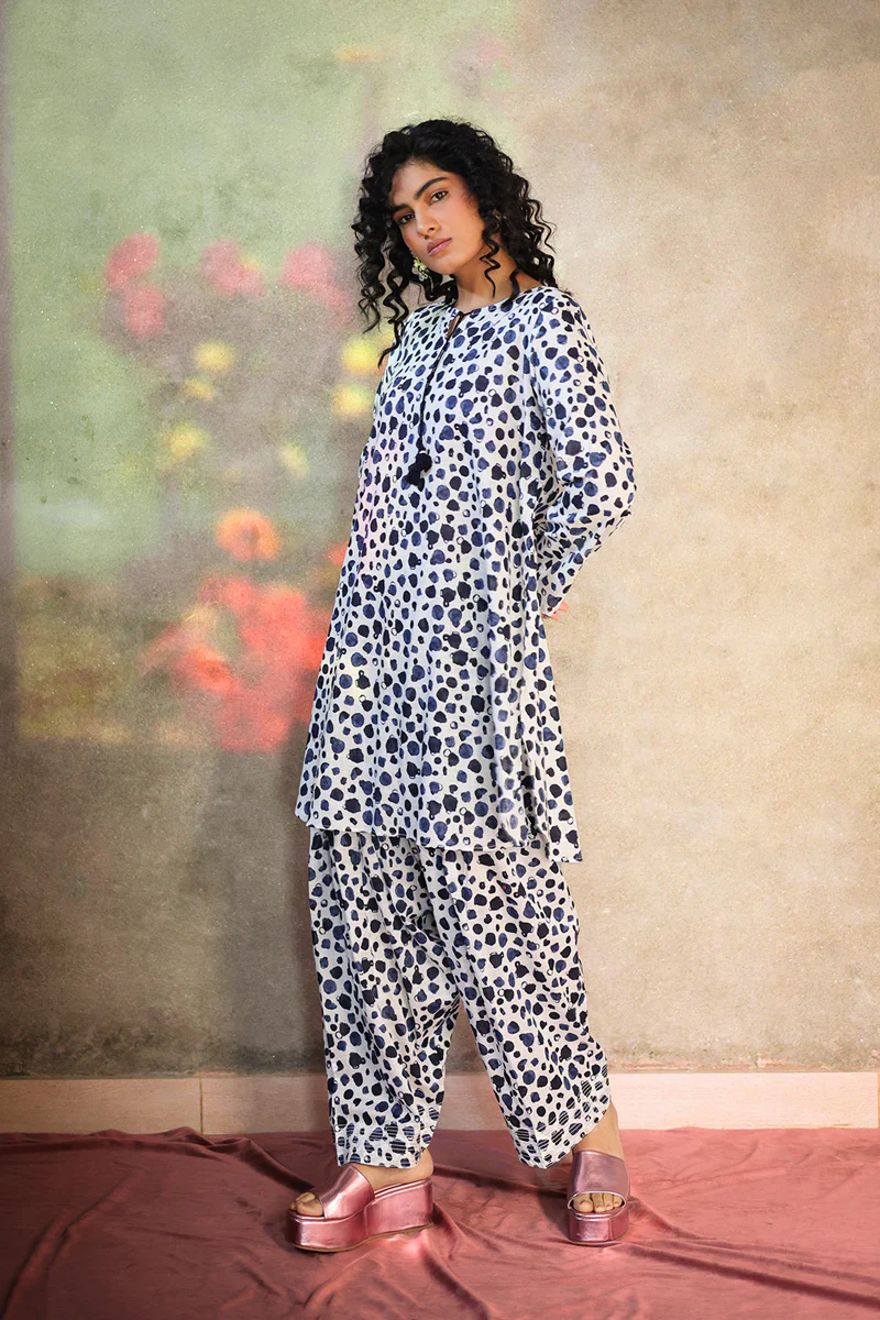 Brush Strokes Tasseled Ensemble - Image 6