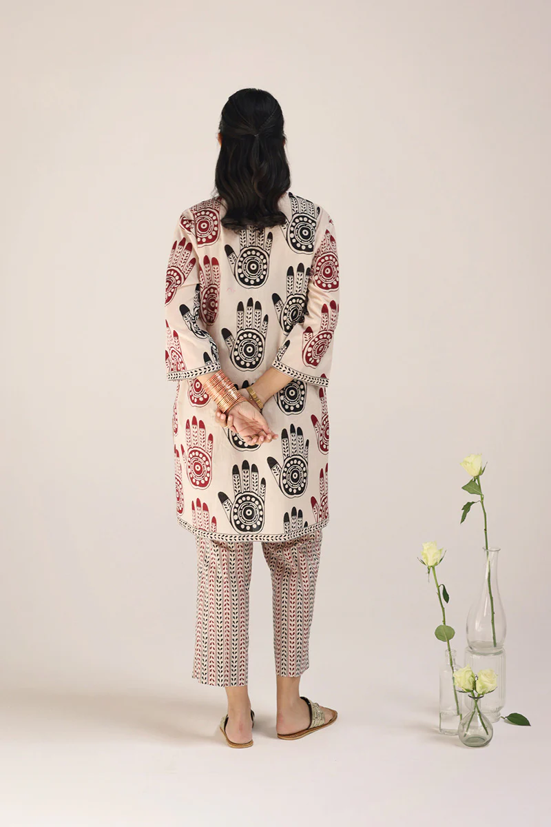 Zar-e-Mehndi Ensemble - Image 5