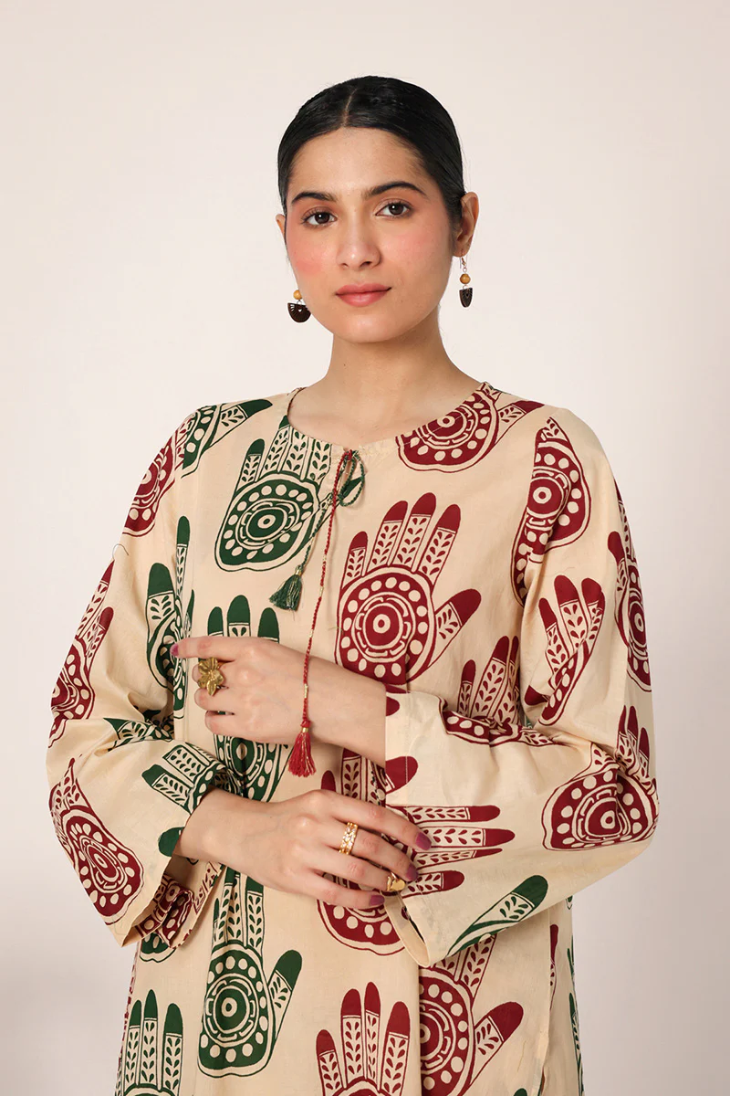 Mehndi Dastaan Suit - Image 11