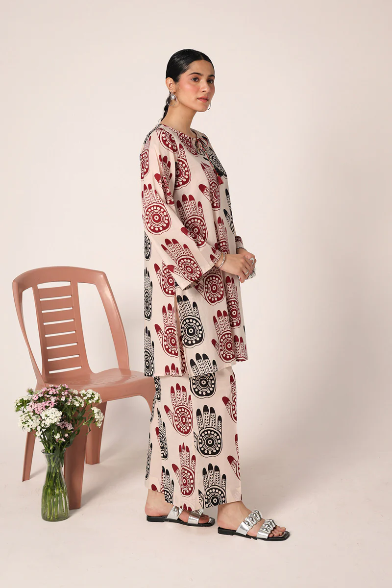 Mehndi Dastaan Suit - Image 2