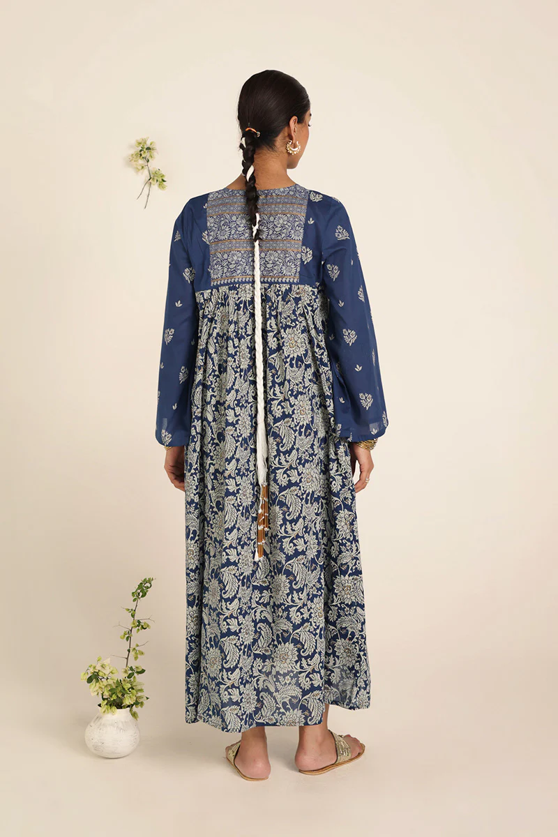 Jacquard Majesty Gold Whirl Frock - Image 10