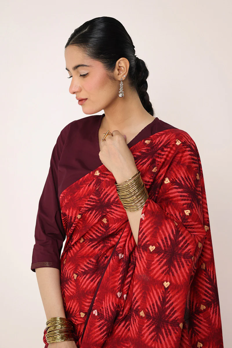 Tapestry of Dye Heart Saree - Image 2