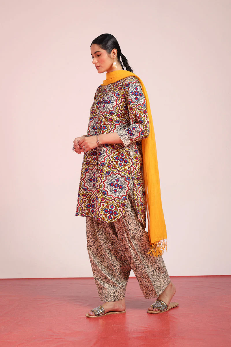Persian Tiles Contrast Ensemble - Image 12
