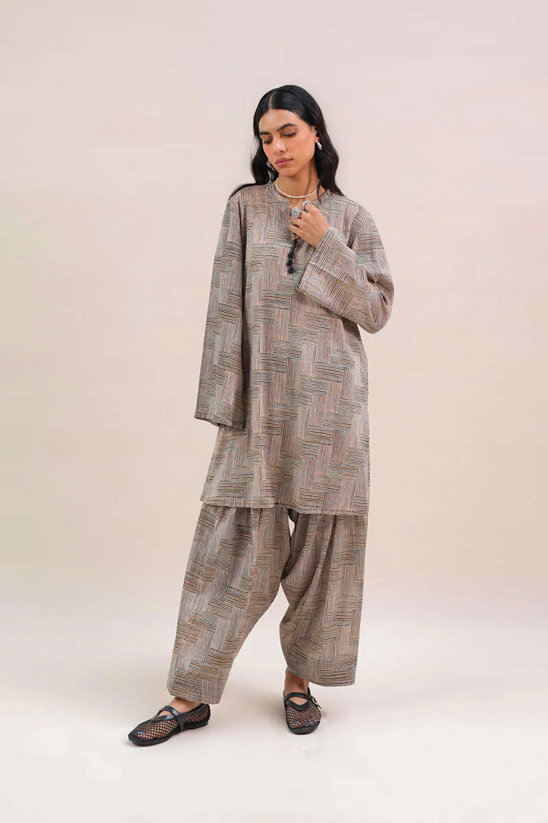 Tasseled Ginti Co-Ord Set - Image 12