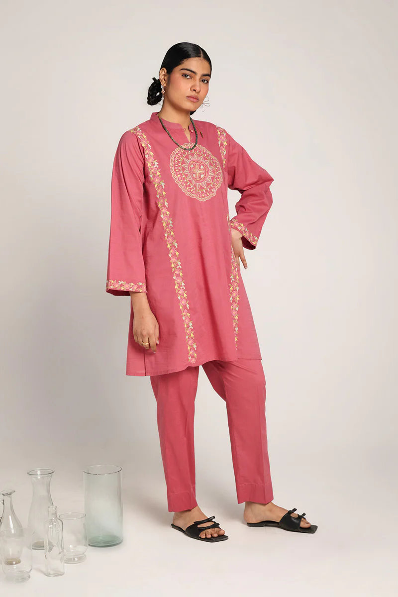 Chamba Rumal Heritage Suit - Image 8