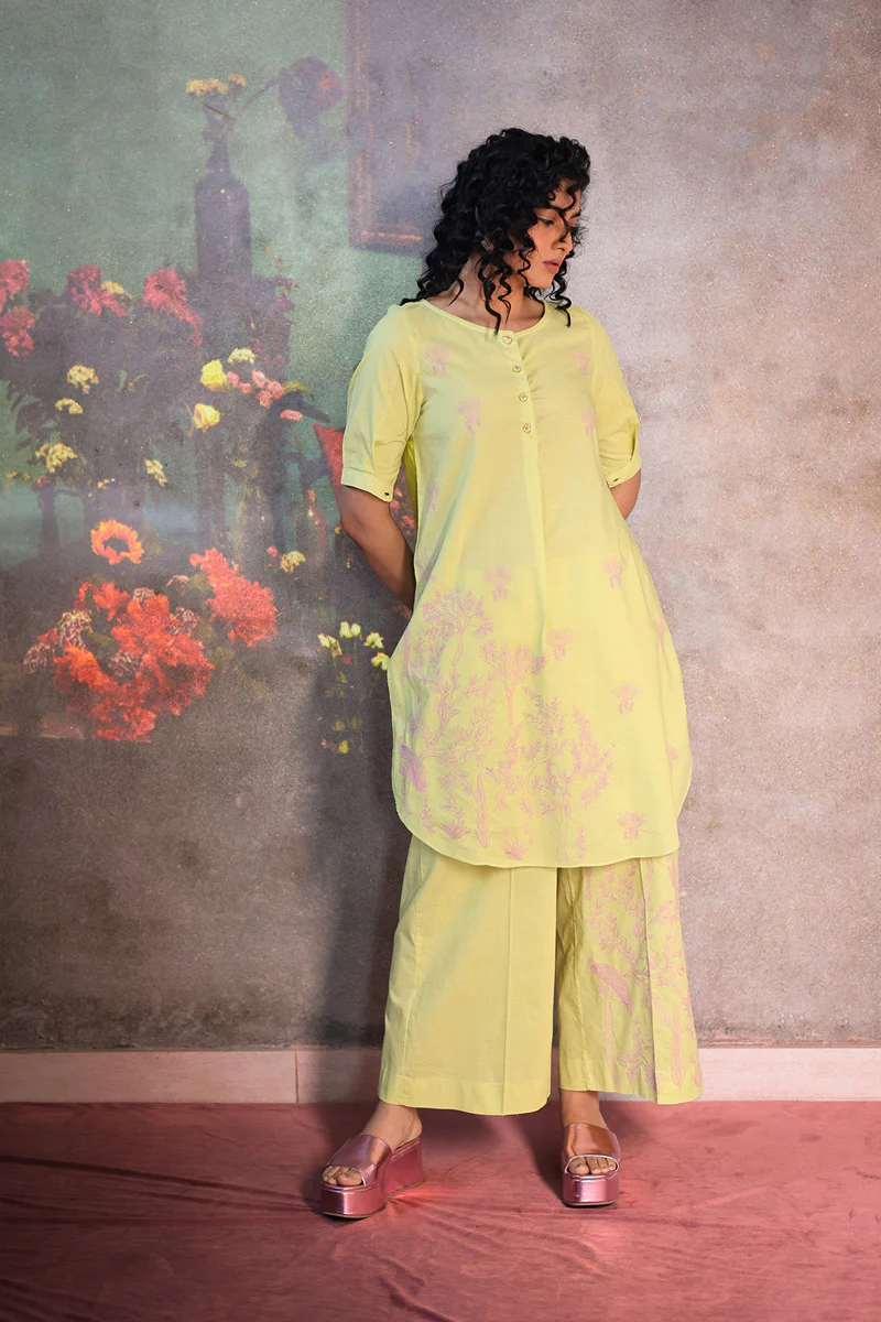 Bhaag-e-faras Suit - Image 13