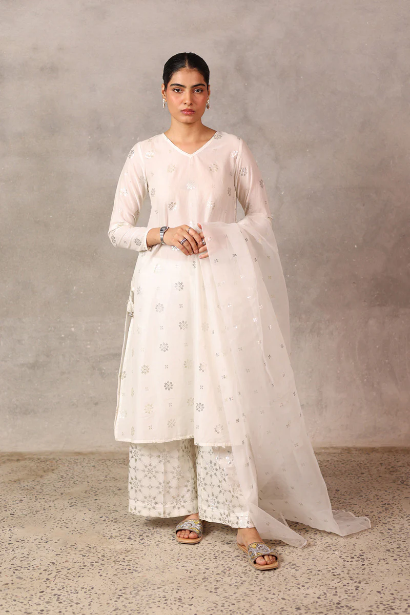 Husna Zarnigar 3 Piece Suit - Image 5