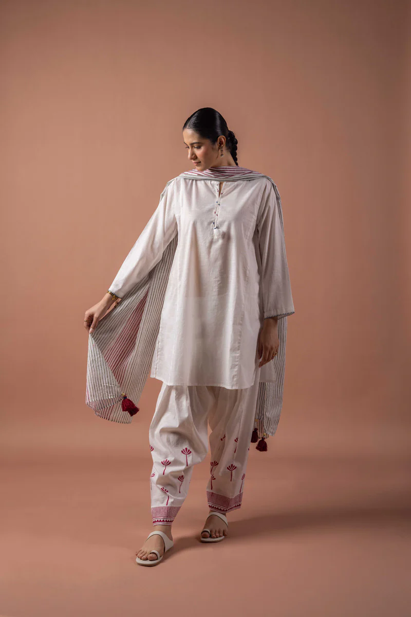 Block-Printed Tasseled 3-piece Suit - Image 9