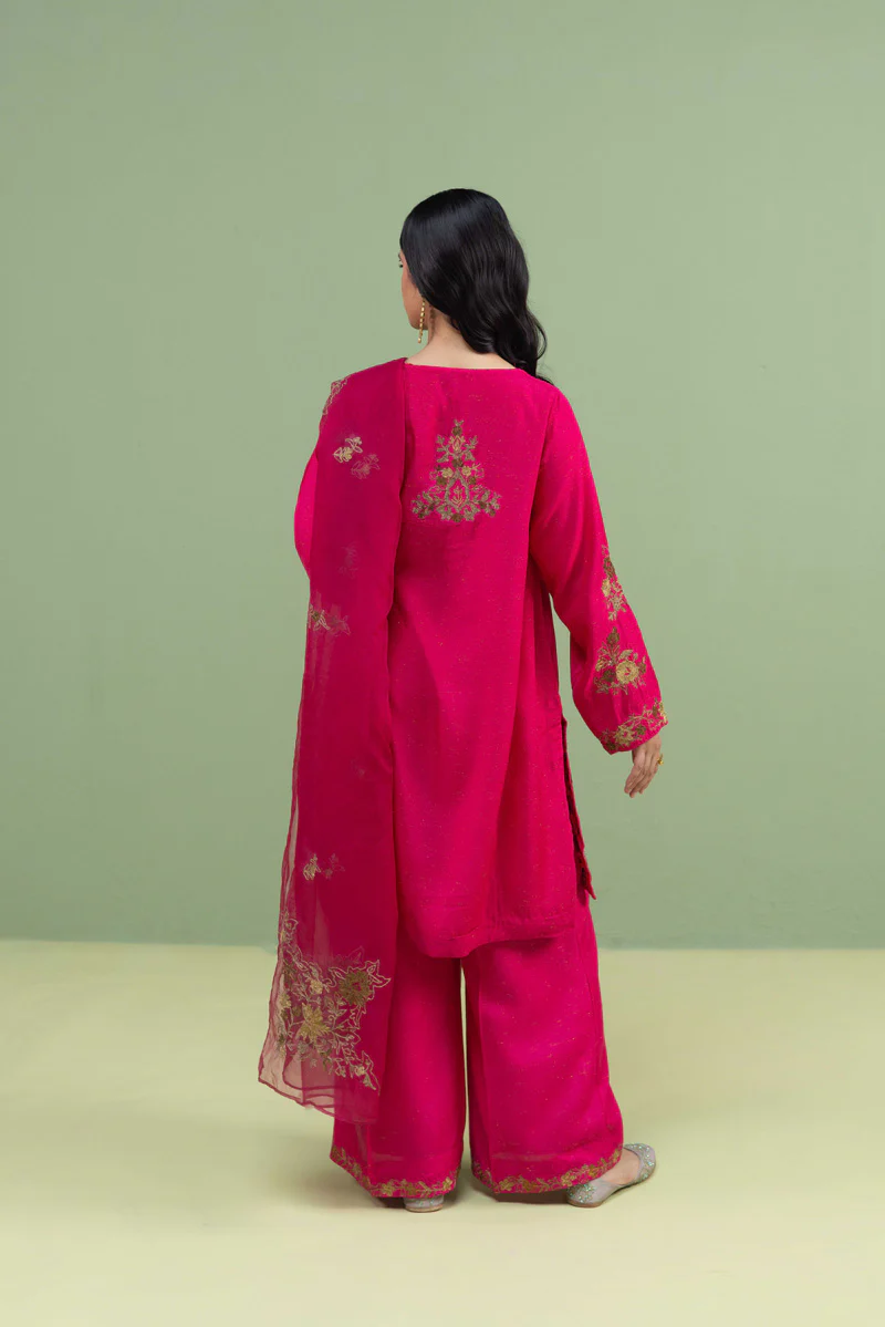 Hues of Red Opulent 3-Piece Suit - Image 7