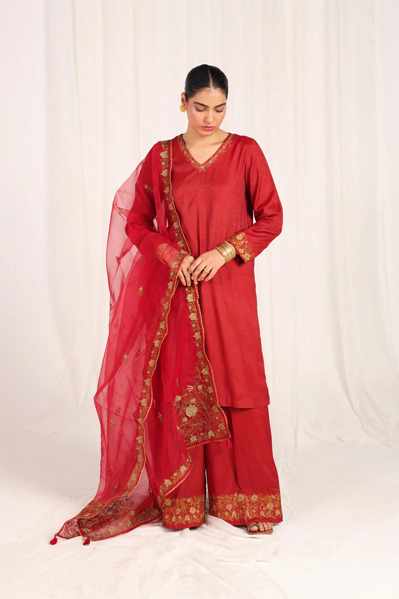 Gleaming Hues Of Red 3 Piece Suit