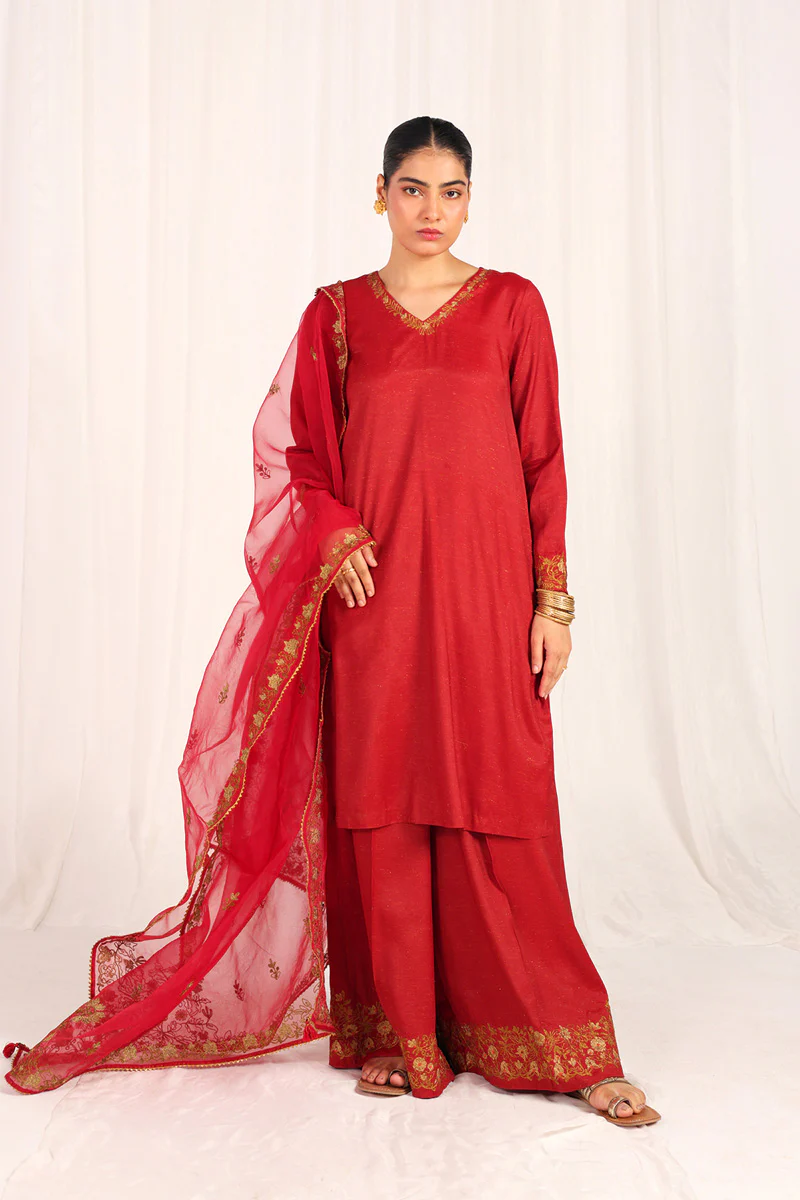 Gleaming Hues Of Red 3 Piece Suit - Image 3