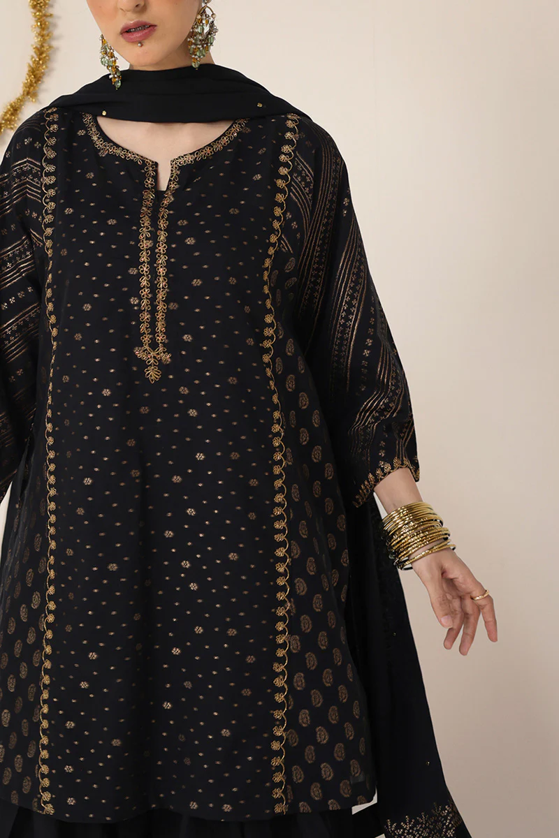 Raat ki Rani Zardozi Suit - Image 3