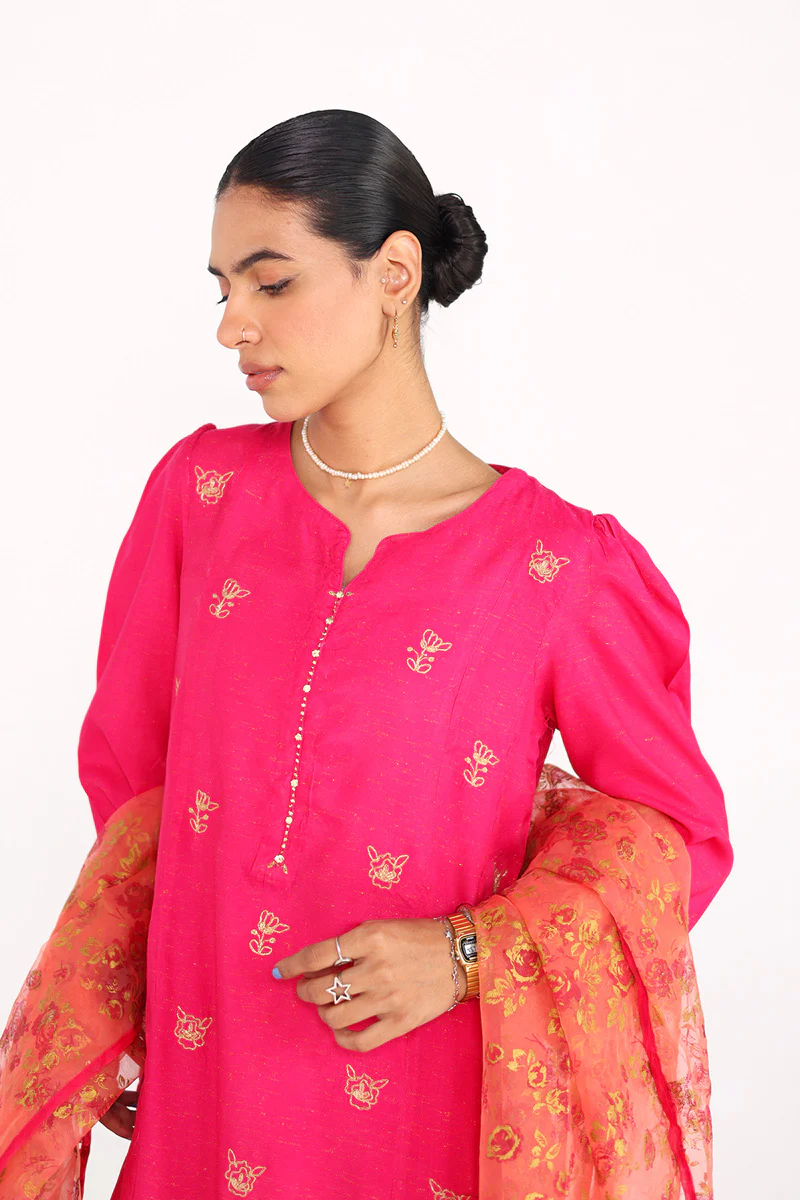 Hues of Red Regal 3 Piece Suit - Image 3