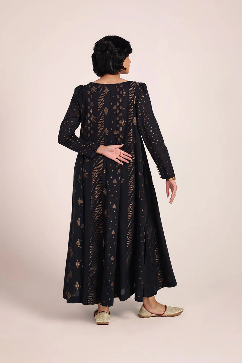 Raat ki Rani Raqs Suit - Image 6