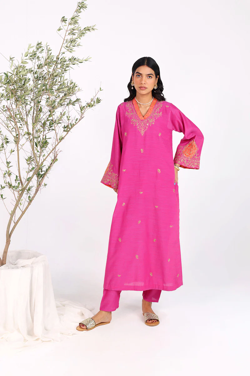 Shoukh Rang Gleaming Threads Ensemble - Image 3