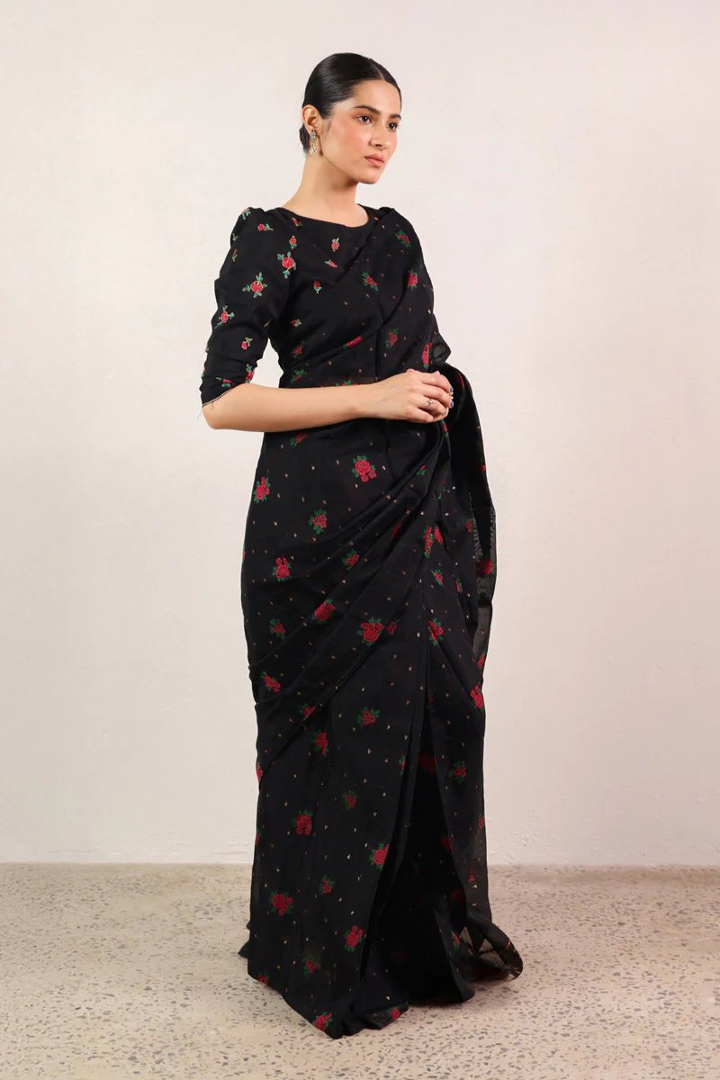 Golden Rose Jacquard Saree - Image 4