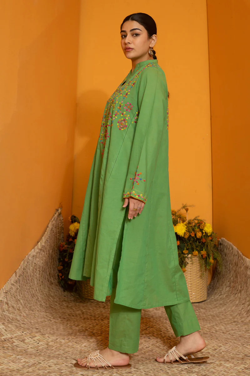 Hand-Crafted Tukri Set - Image 12