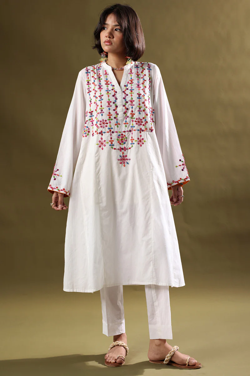 Hand-Crafted Tukri Set - Image 3
