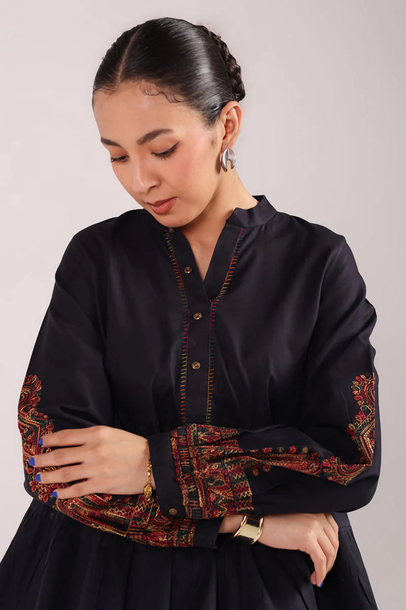 Embroidered Color Waves Top - Image 4