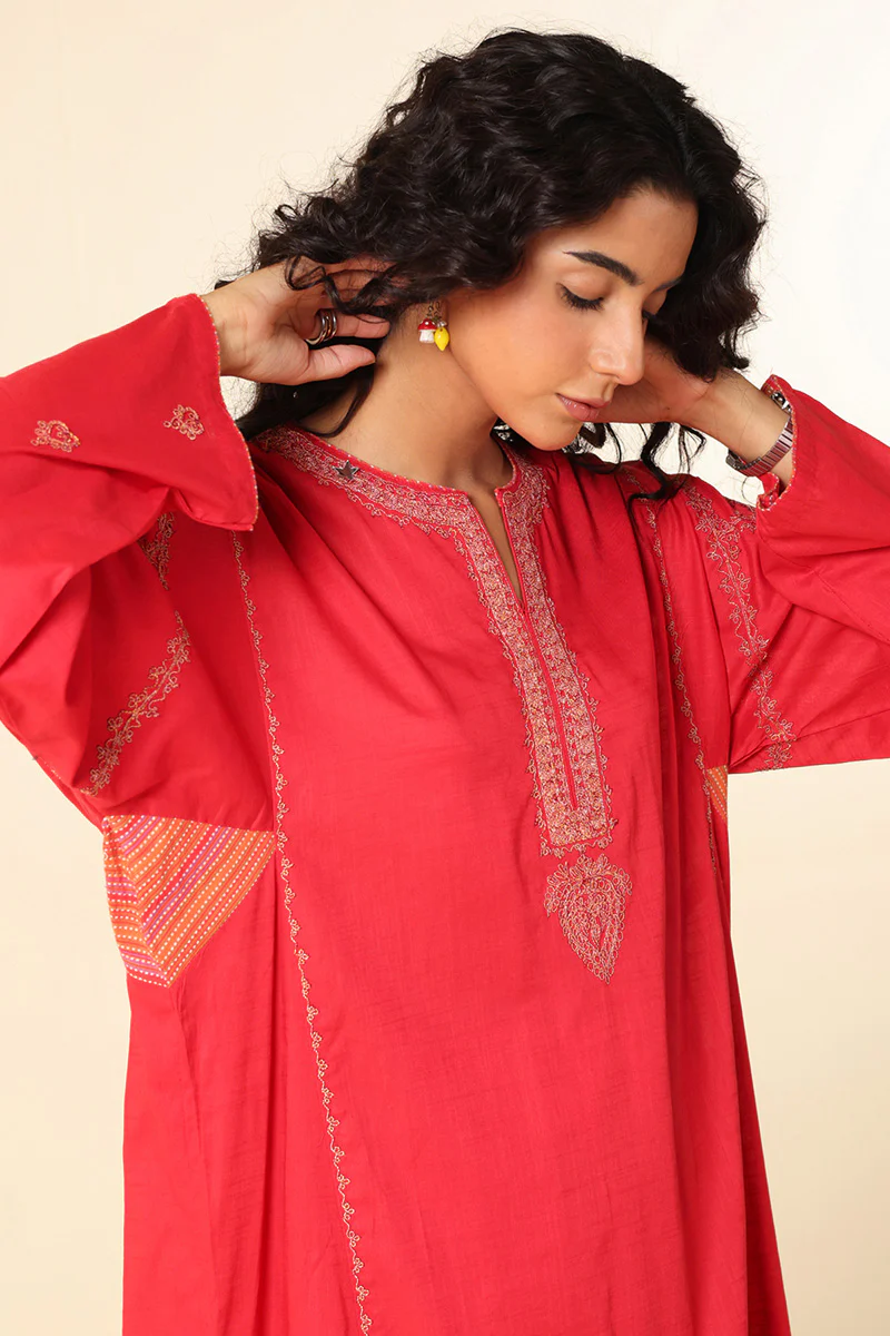 Rangeen Qissay Embroidered Set - Image 15