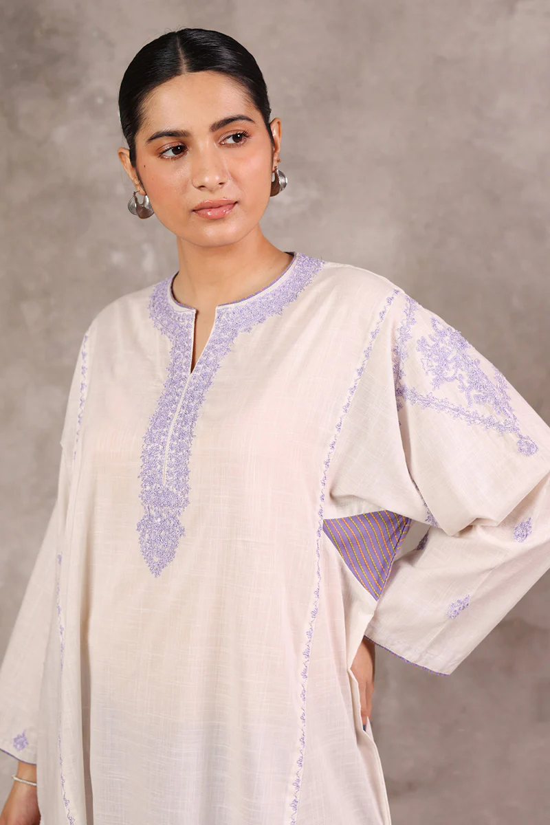 Rangeen Qissay Embroidered Set - Image 2